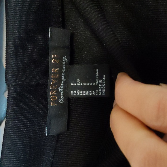 3 for $23🎉🎉🎉Sleek Ribbed Pencil Skirt - Picture 3 of 4